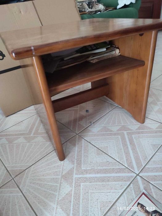 Mesa de centro em pinho