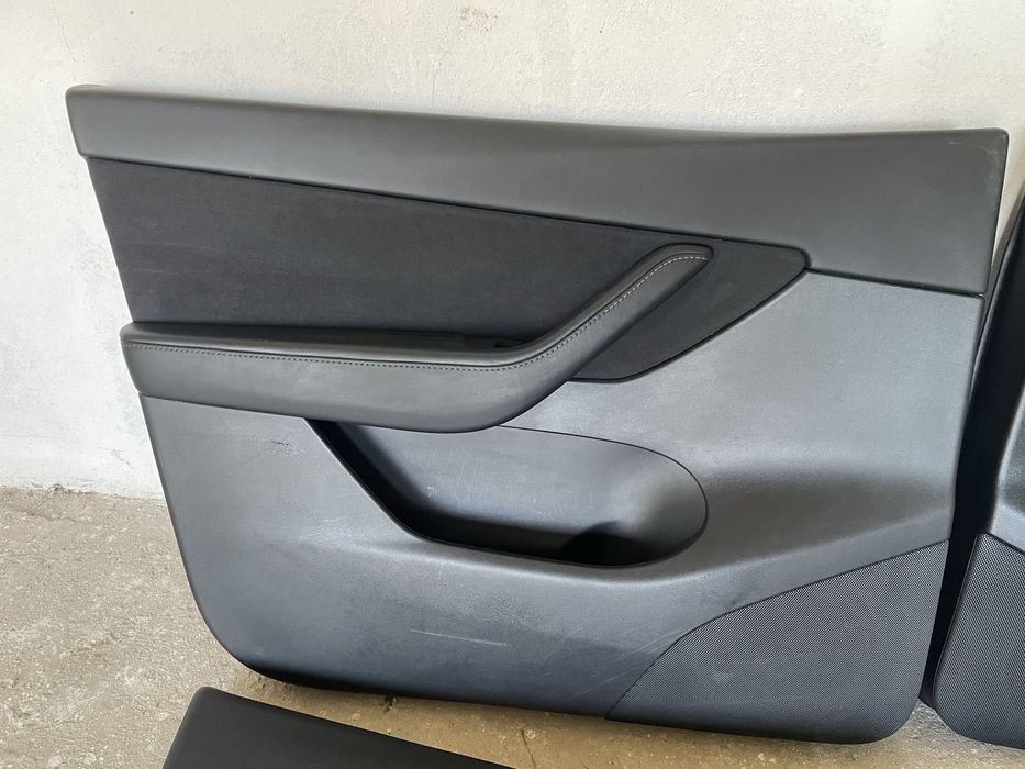 Карти дверей Tesla Model Y обшивка дверей Тесла Молел У