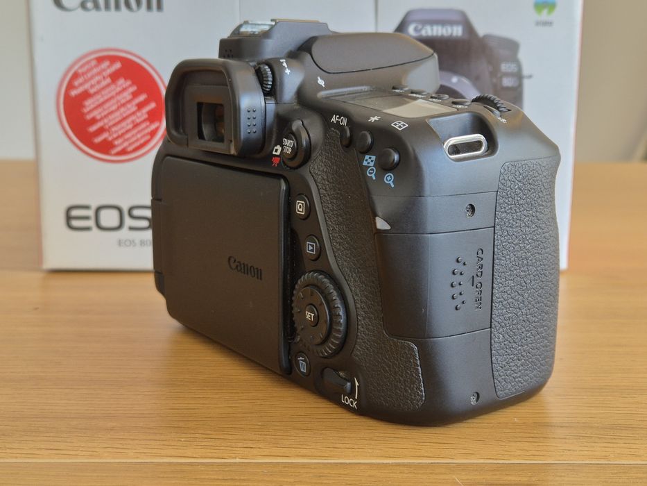 Camara Canon 80D