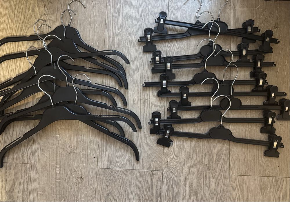 Плечики тремпеля вешалки б/у