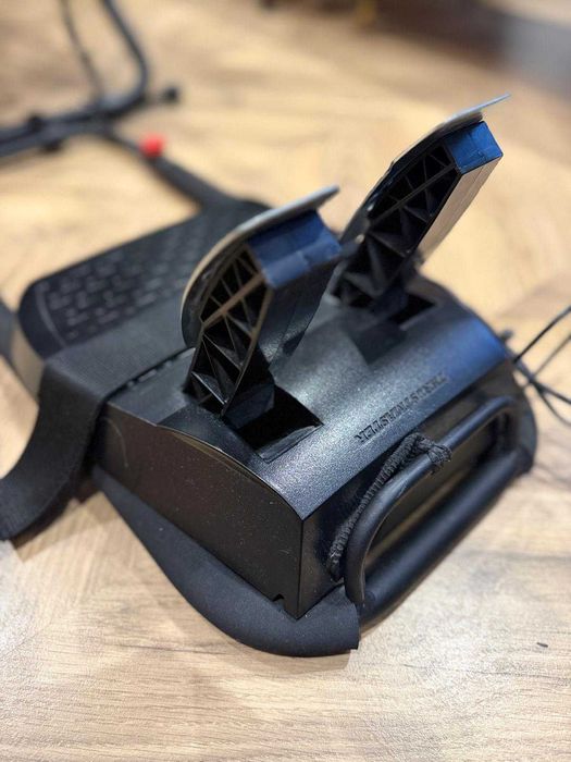 Zestaw Thrustmaster T300 – PS4, PS5 i PC