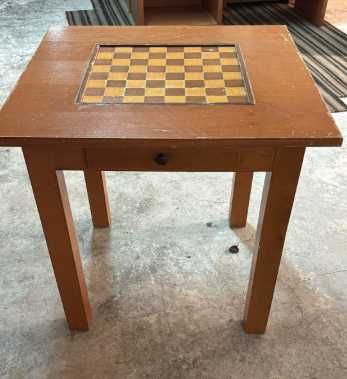 Chase Table 79cm*68cm
