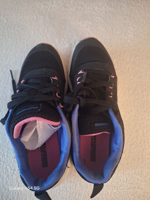 Adidasy skechers dla dziewczynki