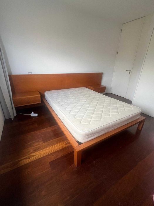 Cama de Casal em Cerejeira incluindo colchão