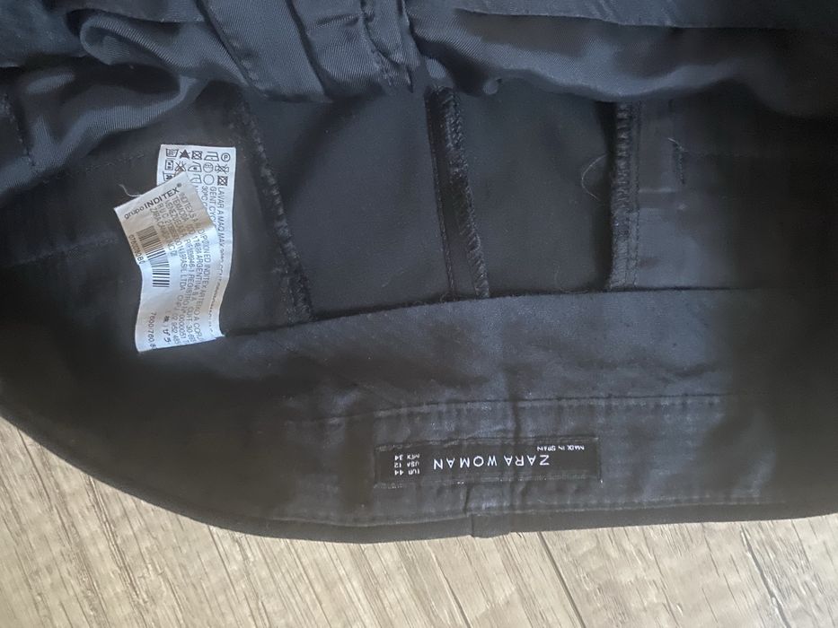 Spodnie czarne Zara 42 jak nowe