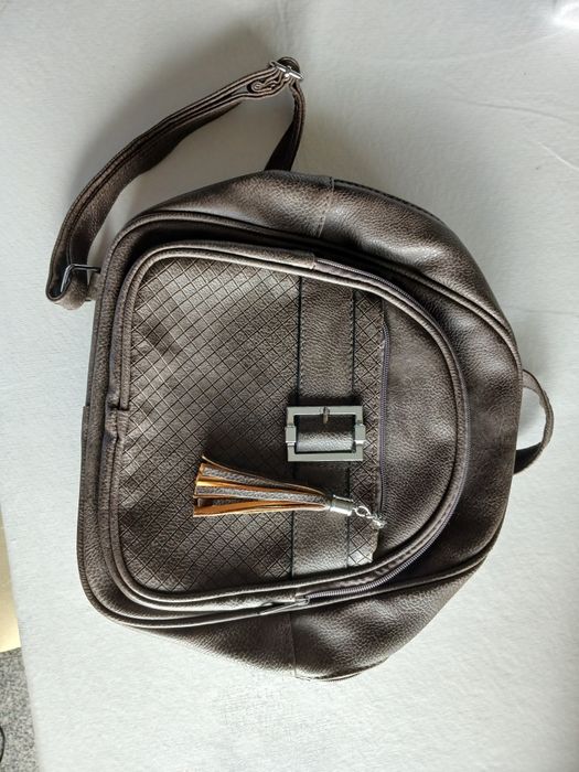 Mochila castanha