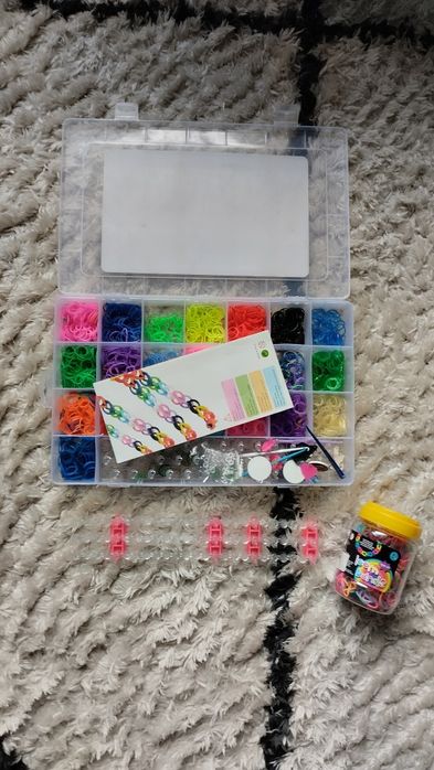 Zestaw loom band set plus zawieszki z Violetty