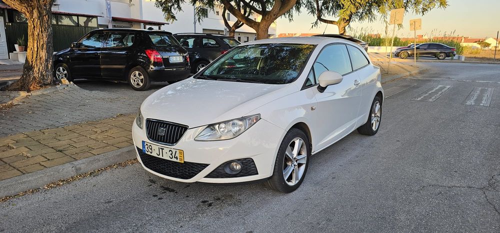 SEAT Ibiza SC 1.2 TDi Sport — photo 4