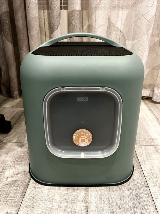 Закритий туалет для кота