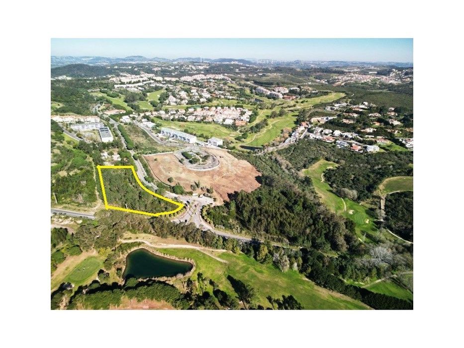 10,006 m² Plot at the Entrance of Belas Clube de Campo, Sintra
