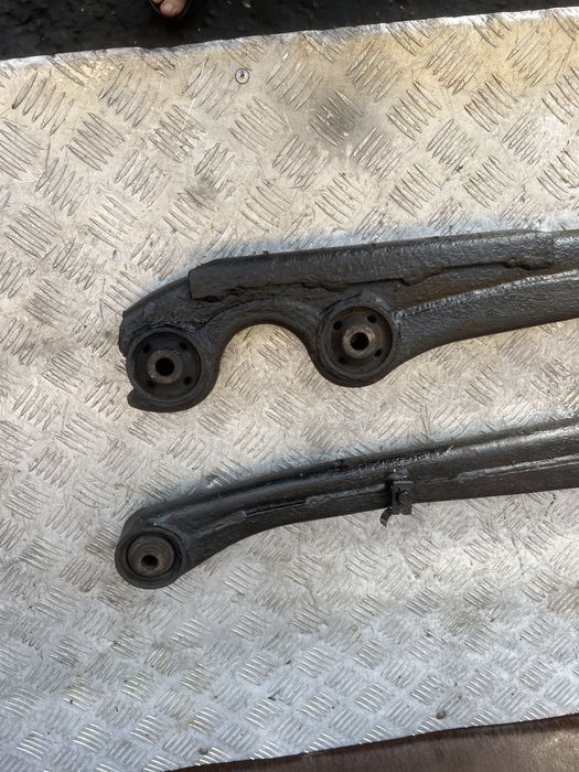 Рычаг тяга зад Паджеро спорт 06 год mitsubishi pajero sport