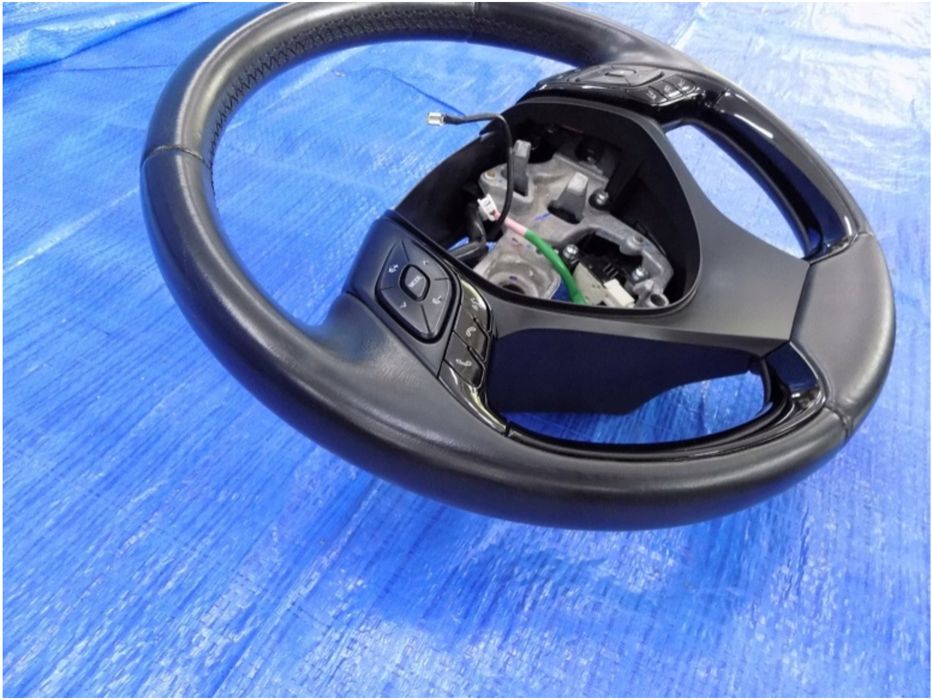 TOYOTA C-HR CHR руль кожаный оригинал
