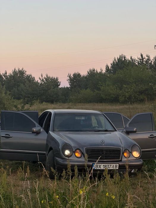 Mercedes-Benz E-Class 1996 VIN WDB2100371A105067 фото оголошення 2 з 13