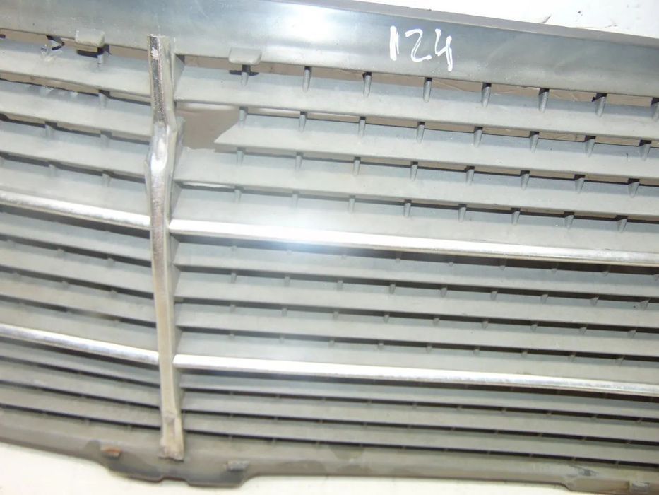 Mercedes W124 Grelha interior " nova de stock antigo