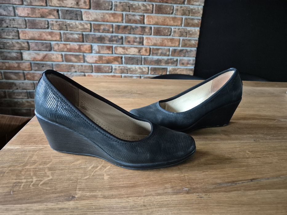 Baleriny na koturnie Intershoe