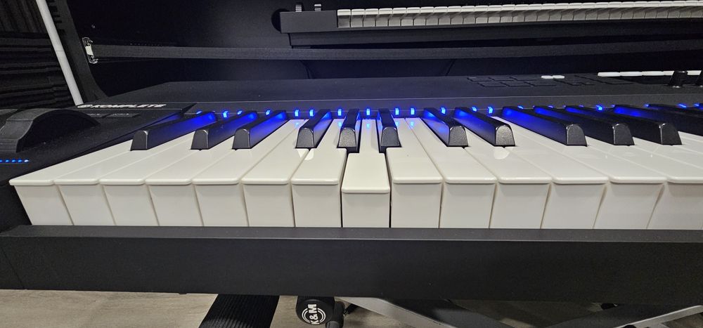 Native Instruments - Komplete Kontrol MK264752187496579123