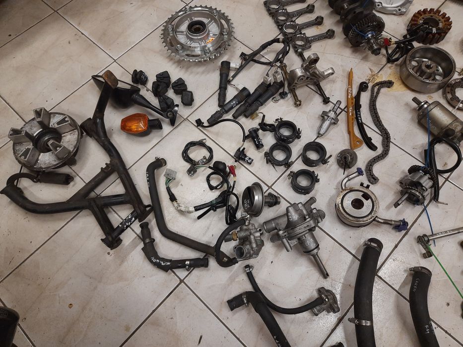 Honda CBR 600 f4i f4 pc35e silnik części