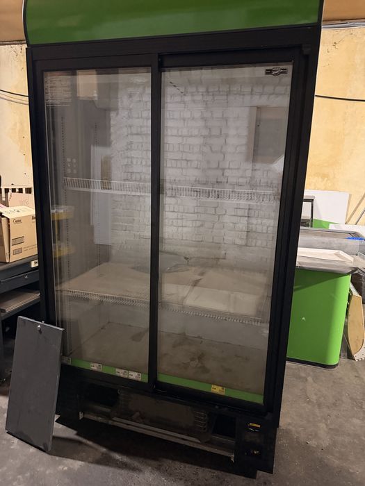 Холодильна шафа працююча! INTER-800T холодильна вітрина