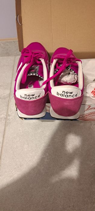 Buty sportowe New Balance YC373PY r. 37,5