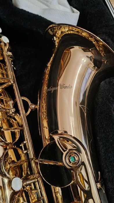 Saksofon tenorowy ANTIGUA- WINDS  super stan !
