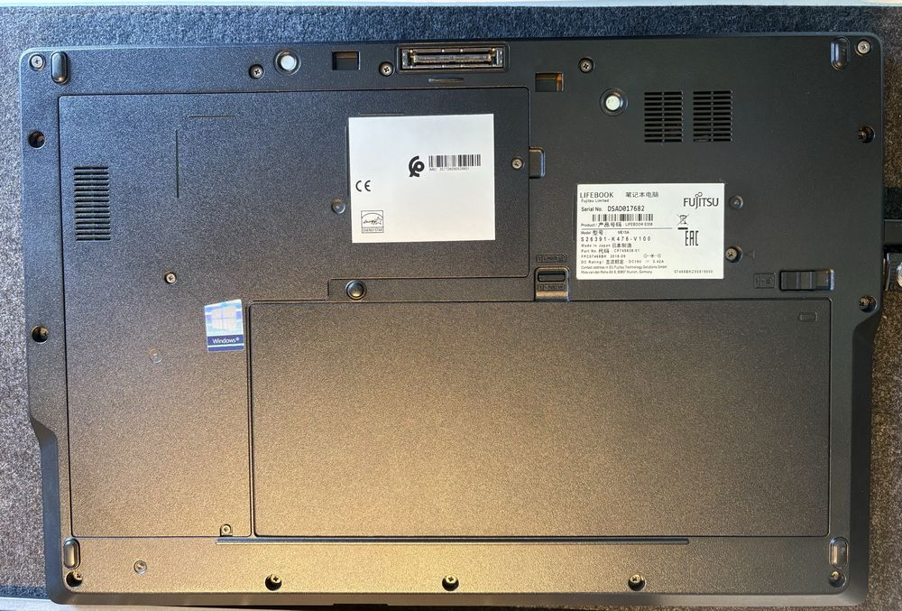 Portátil Fujitsu Lifebook E558 em bom estado de funcionamento.