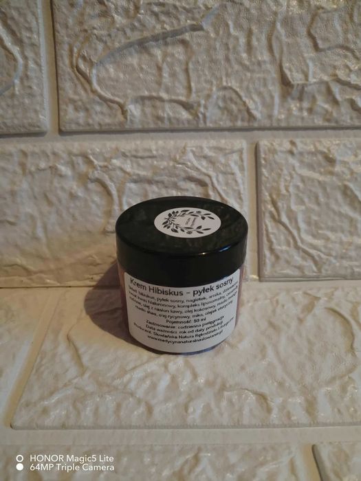 Krem hibiskusowy z pyłkiem sosny