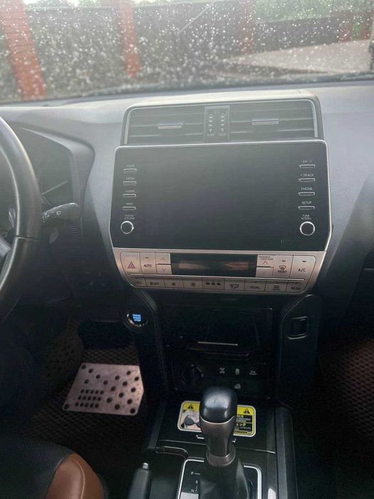 Toyota Land Cruiser Prado 2023 VIN JTEBR3FJ90K297382 фото оголошення 10 з 24