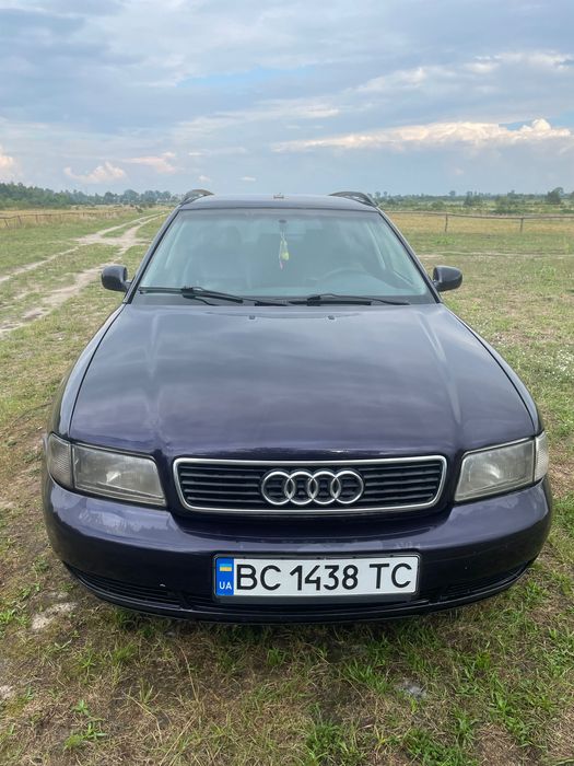 Продам ауді А4 б5