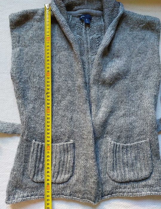 Gap Kids sweter/kamizelka 8T z wełną