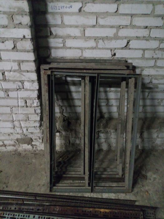 Regały magazynowe z kątowników