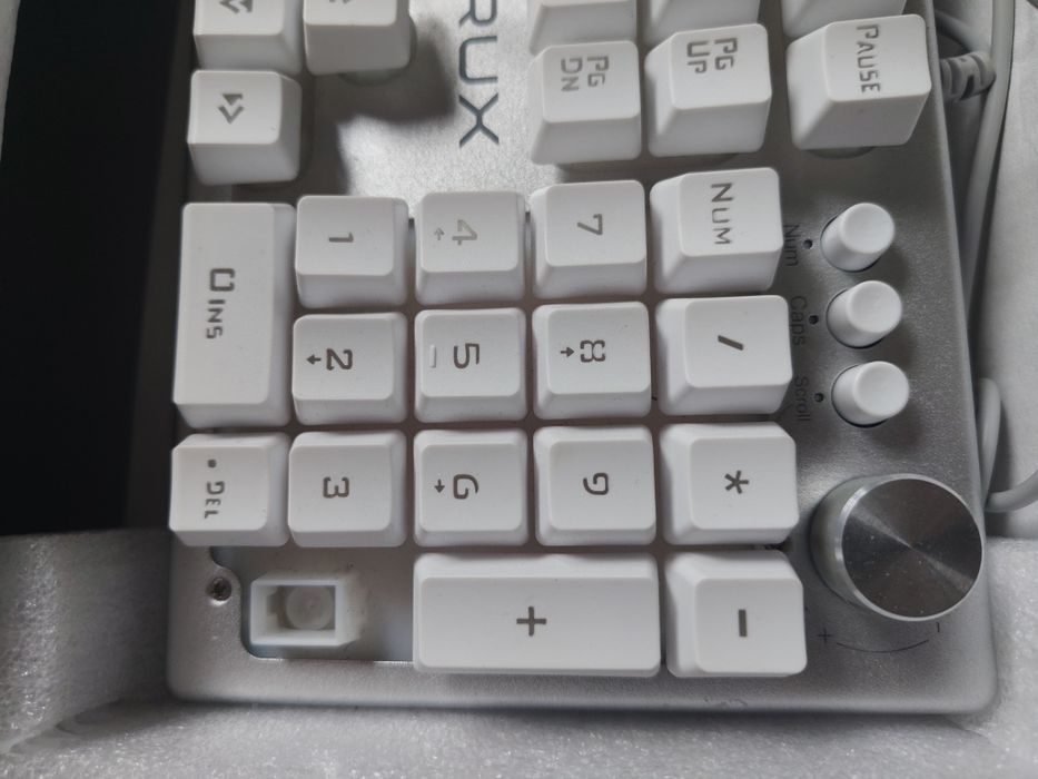 Biała klawiatura krux  przwodowa