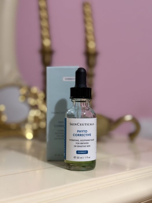 Сироватка легкої текстури для обличчя SkinCeuticals Phyto Corrective