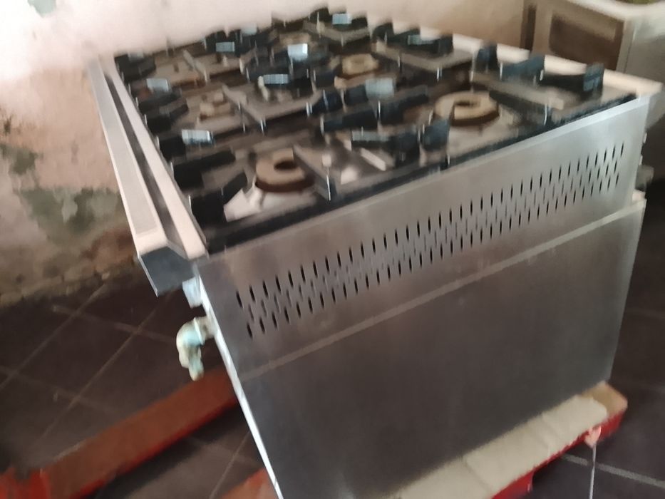 Fogão de 6 bocas industrial como novo