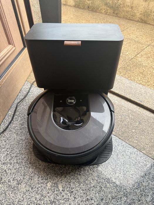 Irobot i8 + com fatura em bom estado