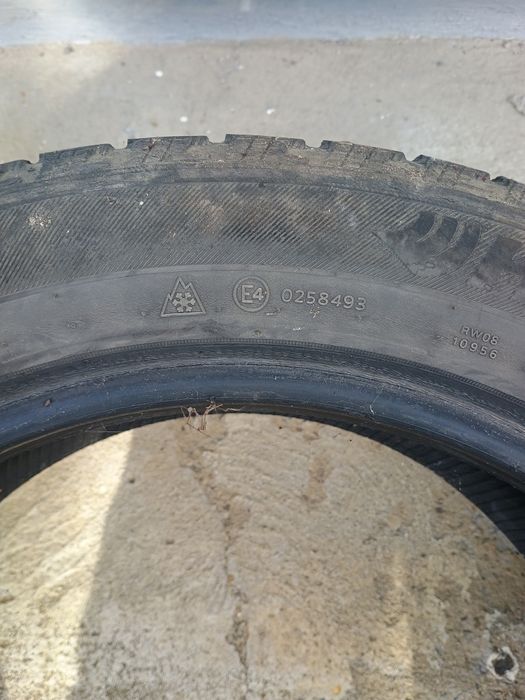 Шини резина R18.