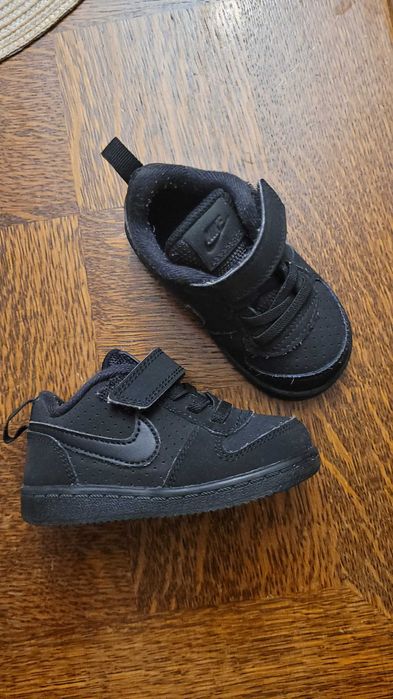 Sprzedam buty dziecięce firmy nike w rozm. 21.