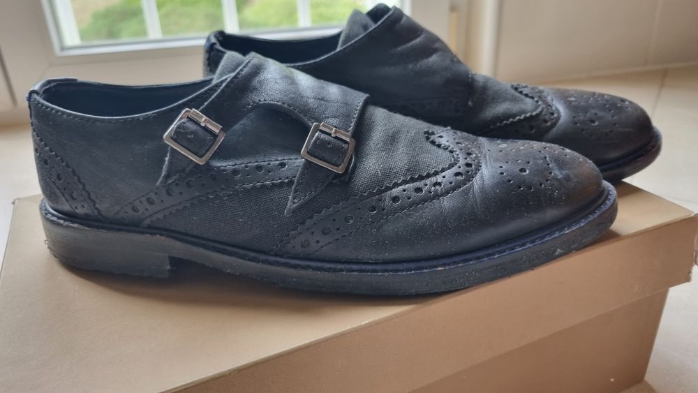 Sapatos Benetton 40