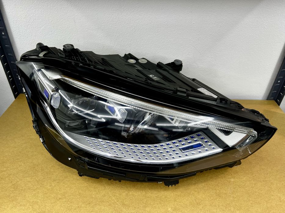Lampa prawy przód Mercedes S-klasa W223 Digital Light LED. Cała EU.