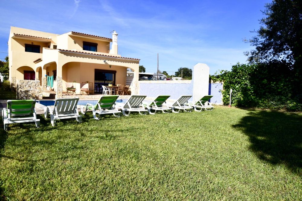 Moradia V3 com piscina privada