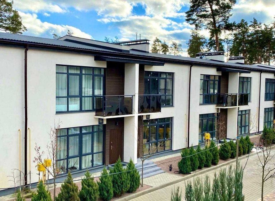 Таунхаус 125 м² | Закрите КМ Green Place | Газ | Центральні комунікації | Басейн | Паркомісце | Заходь і живи