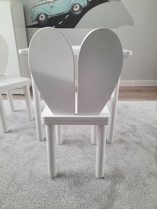 Stolik z krzesełkami