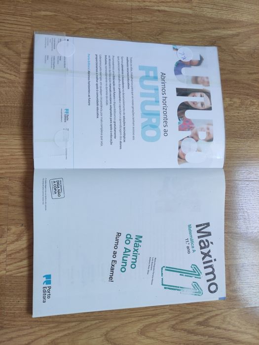 Matemática A 11°- Caderno de Atividades Máximo- Porto Editora