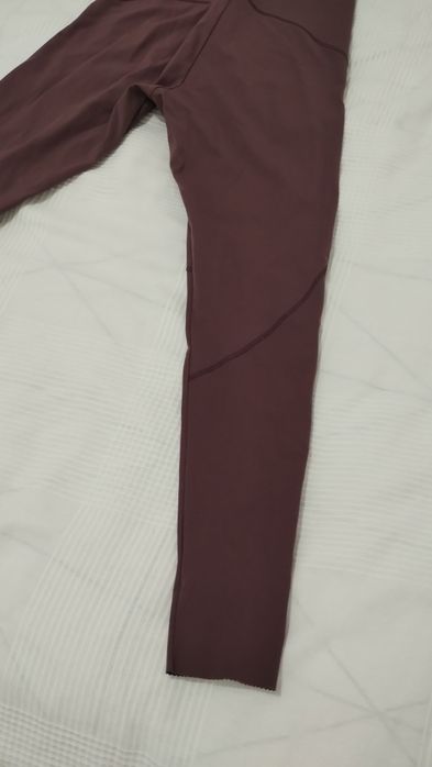 Leginsy sportowe Oysho