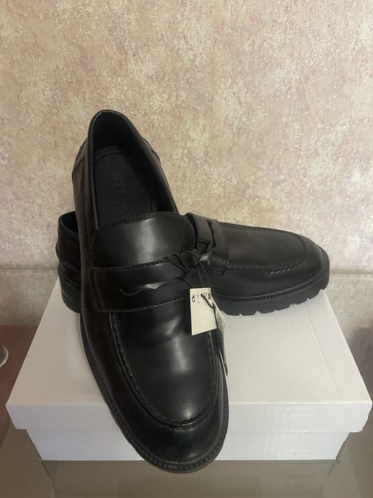Продам нові туфлі Zara