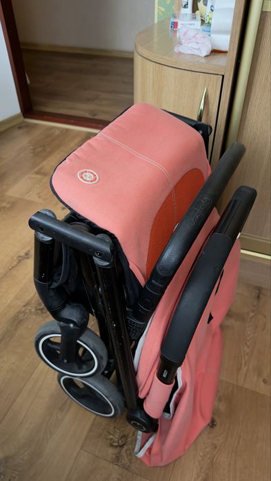 Прогулочна коляска Cybex Beezy