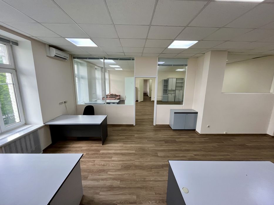 Офіс / Без комісії / 128 м2 / Парк Шевченка / Метро 5 хв. / Фасад