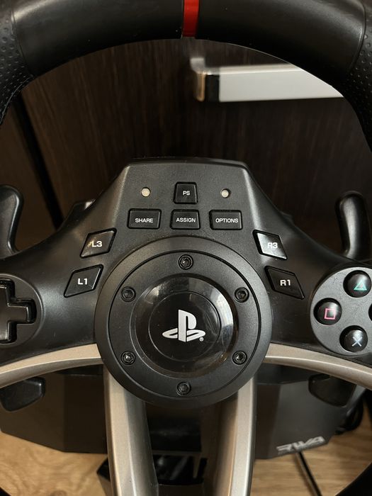 кермо для PlayStation 4, PlayStation 3 та ПК.