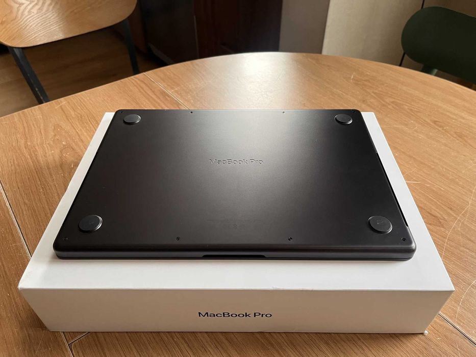 Apple MacBook Pro 14 M4 + Gwarancja