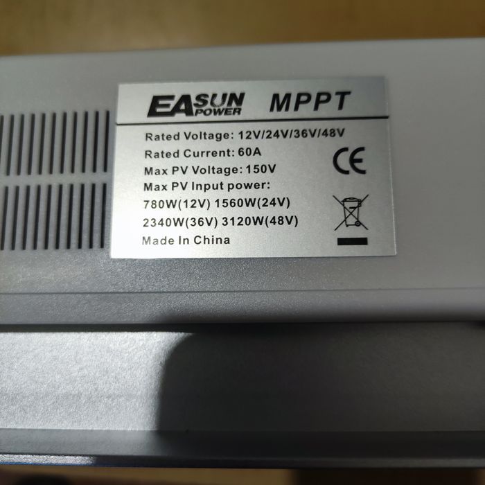МППТ контроллер EASUN 60A