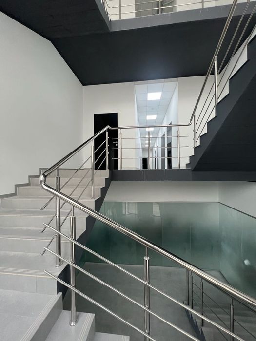 Оренда приміщень в бізнес-центрі “Рівненський» навпроти ЕПІЦЕНТРУ